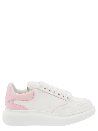 ALEXANDER MCQUEEN ALEXANDER MCQUEEN WOMEN WHITE AND PINK LOW TOP SNEAKERS WITH LOGO DETAIL IN LEATHER WOMAN