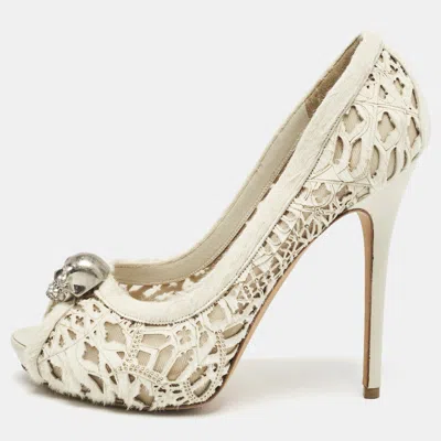 Pre-owned Alexander Mcqueen White Leather And Calf Hair Skull Embellished Peep Toe Pumps Size 40