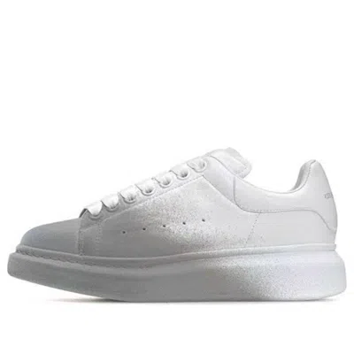 Alexander Mcqueen (wmns)  Oversized Sneaker 'white Grey Velvet Spray'