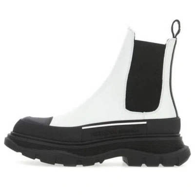 Alexander Mcqueen (wmns)  Tread Slick Boots 'white Black' In Multi