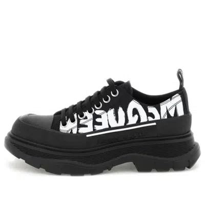 Alexander Mcqueen (wmns)  Tread Slick Low Lace Up Graffiti Shoes 'black White'