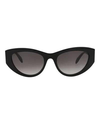 Pre-owned Alexander Mcqueen Women's  Cat Eyeframe Acetate Sunglasses In Black Black Grey (am0377s/30013626/001)