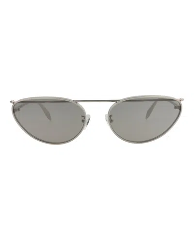 Pre-owned Alexander Mcqueen Women's  Cat Eyeframe Metal Sunglasses In Silver Silver Grey (am0424s/30014643/004)