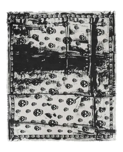 Pre-owned Alexander Mcqueen Women's  Misprint Skull Scarf In Ivory/black