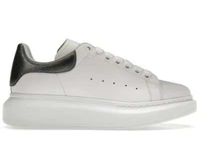 Pre-owned Alexander Mcqueen Women's  Oversized Sneakers In White Metallic