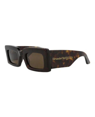 Pre-owned Alexander Mcqueen Women's  Squareframe Recycled Acetate Sunglasses In Havana Havana Brown (am0433s/30