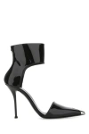 Alexander Mcqueen Women Black Leather Pumps In Black