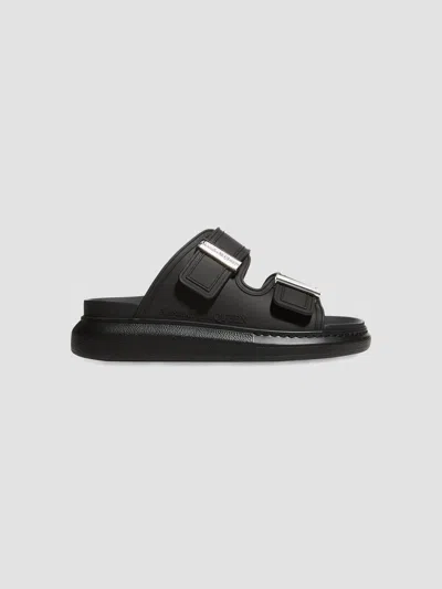Alexander Mcqueen Women's Hybrid Pool Slides In Black
