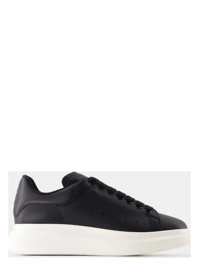 ALEXANDER MCQUEEN WOMEN'S LEATHER SNEAKERS WITH LEATHER HEEL
