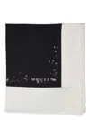 Alexander Mcqueen Frayed-edge Logo Printed Scarf In White