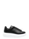 Alexander Mcqueen Larry Leather Sneakers With Logo Detail On The Back In Schwarz