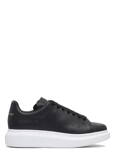 ALEXANDER MCQUEEN WOMEN'S OVERSIZE SNEAKERS