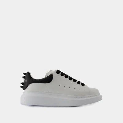 ALEXANDER MCQUEEN WOMEN'S OVERSIZED SNEAKERS