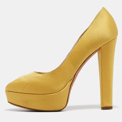 Pre-owned Alexander Mcqueen Yellow Satin Peep Toe Pumps Size 39.5 In Orange