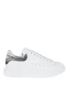 Alexander Mcqueen Leather White Sneakers In Blanco
