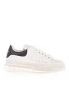 Alexander Mcqueen Suede-trimmed Leather Exaggerated-sole Sneakers In Blanco