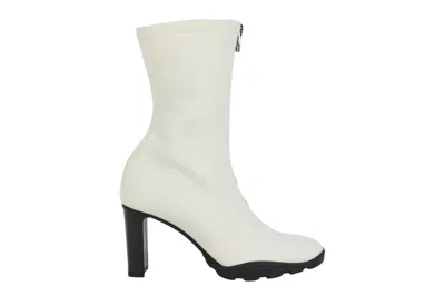 Pre-owned Alexander Mcqueen Zip-up Ankle Boots Ivory (women's)
