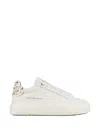 Alexander Smith 소호 스터드 장식 스니커즈 In White