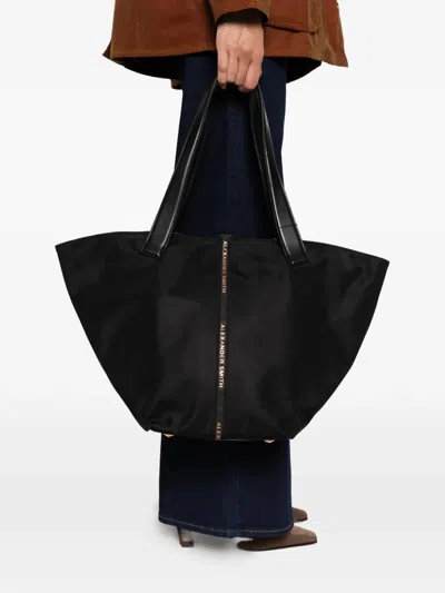 Alexander Smith Large Lauren Shoulder Bag In Black