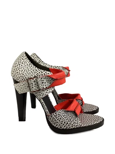 Pre-owned Alexander Wang Contrasting-trim Sandals In White