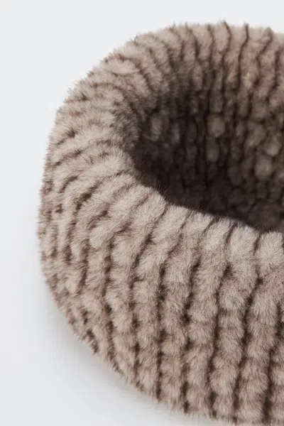 Alexander Wang Neck Warmer In Cola