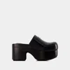 Alexander Wang Zoe Clog In Leather In Black