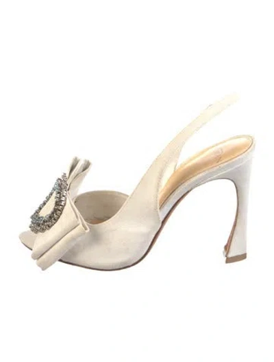 Pre-owned Alexandre Birman Crystal Embellishments Slingback Sandals In Neutral