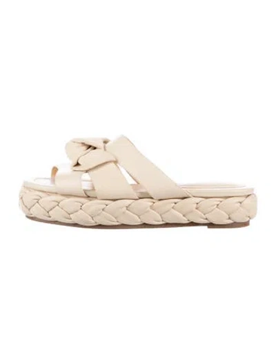 Pre-owned Alexandre Birman Leather Slides In White