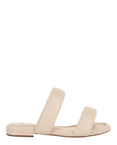 Alexandre Birman Lilla Flat Sandals In Beige