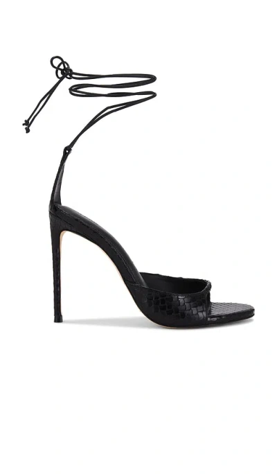 Alexis Sienna High Sandal In 黑色