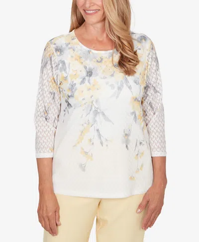 Alfred Dunner Petite Al Fresco Textured Floral Crew Neck Top In White
