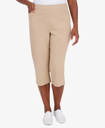 Alfred Dunner Petite Classic Allure Super Stretch Pull-on Clam Digger In Sand