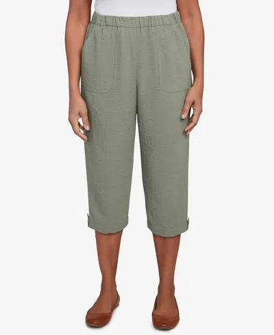 Alfred Dunner Petite Copper Canyon Button Tab Patch Pocket Capri Pants In Green