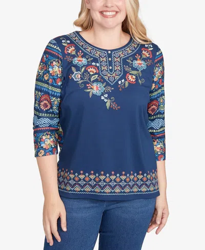 Alfred Dunner Petite Embroidered Knit Crewneck Top In Black