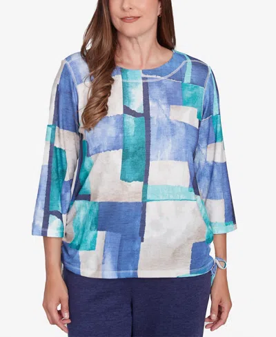 Alfred Dunner Petite French Quarterblue Tone Box Print Ruched Top In Multi Blue