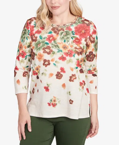 Alfred Dunner Petite Mount Laurel Floral Detailed Neck Top