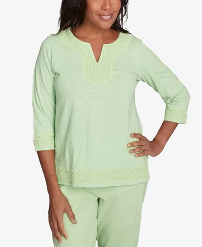 ALFRED DUNNER PETITE PARROT CAY SOLID SPLIT NECK LACE TRIM TOP
