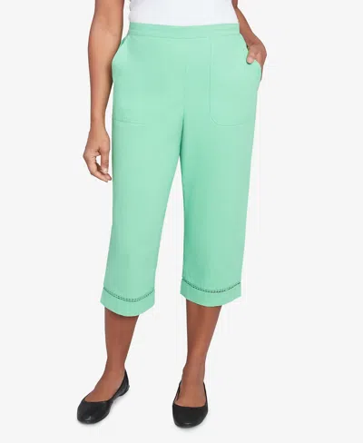 Alfred Dunner Petite Rise Shine Lace Dotted Trim Capri Pants In Lime