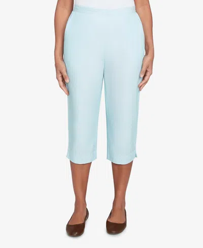 Alfred Dunner Petite St. Thomas Heat Set Embroidered Capri Pants In Mint