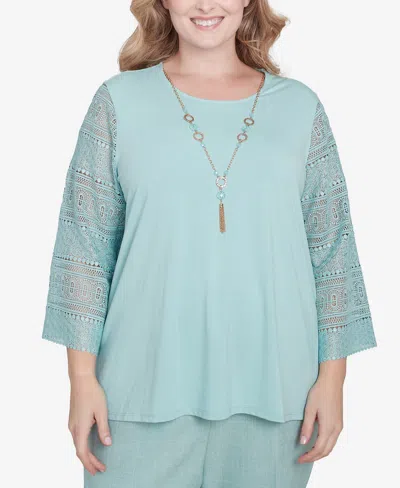 Alfred Dunner Plus Size Kensington Gardens Solid Lace Sleeve Knit Top With Necklace In Pistachio