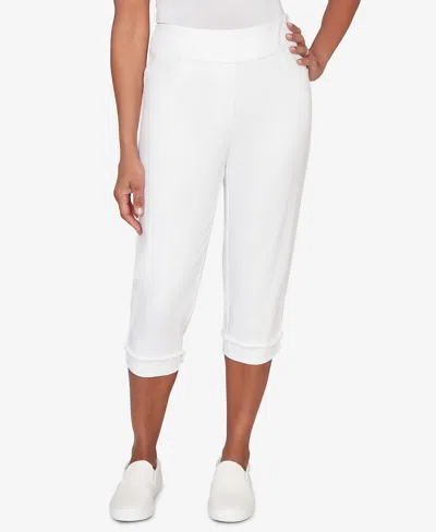 Alfred Dunner Women's Port Side Mother Of Pearl Denim Super Stretch Capri Jeans In White