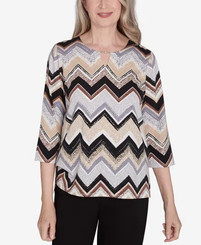 Alfred Dunner Petite Key Items Zig Zag Split Neck Top In Black,tan