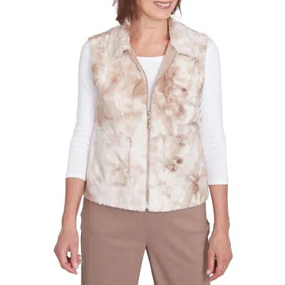 Alfred Dunner Womens Pocket Faux Fur Sweater Vest In Fawn