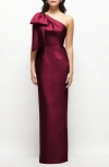Alfred Sung Bow Detail One-shoulder Satin Twill Column Gown In Cabernet