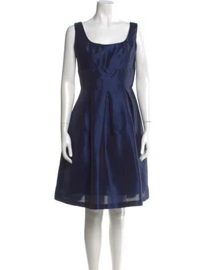 Pre-owned Alfred Sung Scoop Neck Knee-length Dress In Blue
