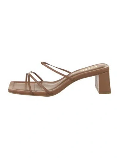 Pre-owned Alias Mae Leather Slides In Neutral
