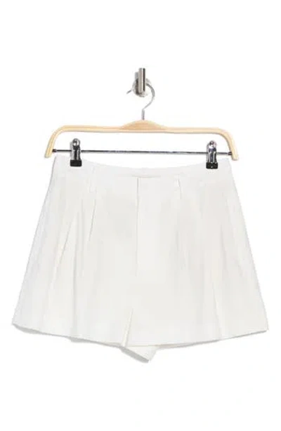 Alice And Olivia Alice + Olivia Conry Pleated Linen Blend Shorts In Off White