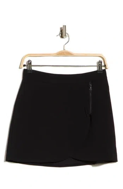 Alice + Olivia Lennon Side Zip Miniskirt In Black