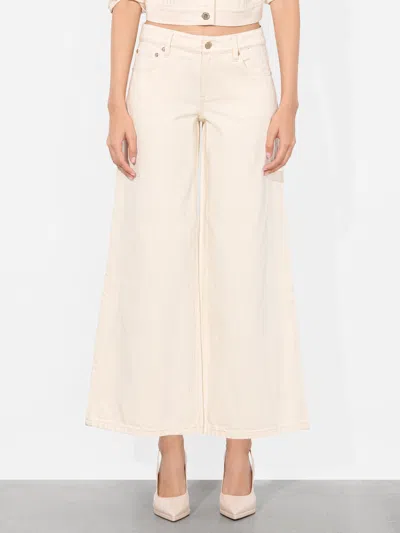 Alice And Olivia Amazing Cropped Jean In Neutral