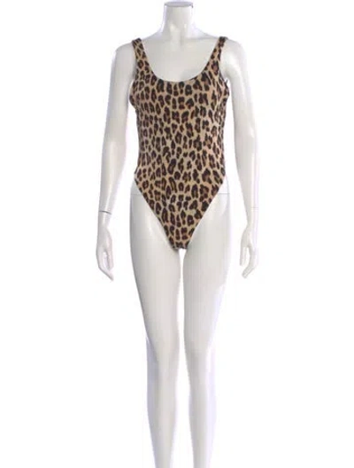 Pre-owned Alice And Olivia Animal Print Scoop Neck Bodysuit In Neutral